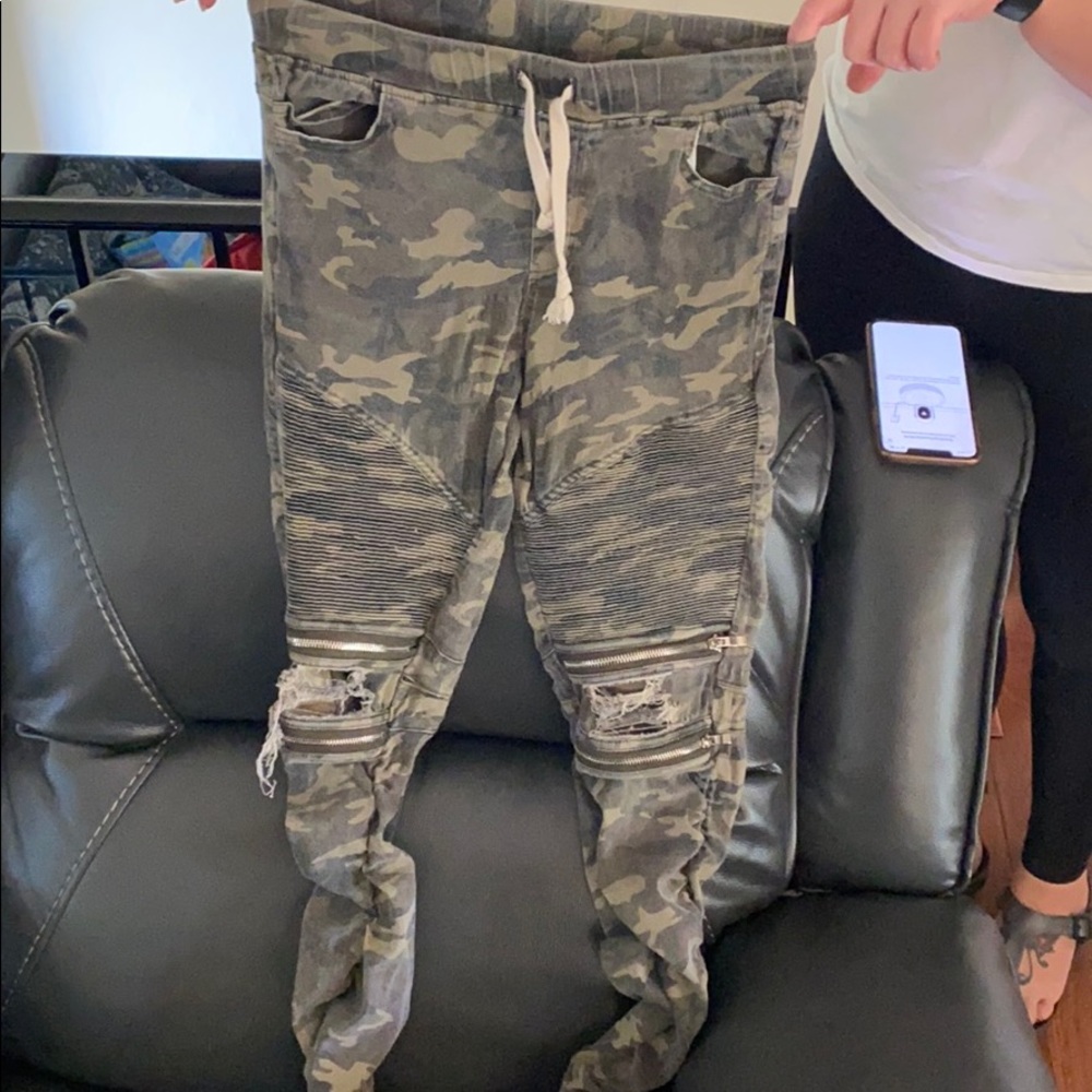 camo jeans